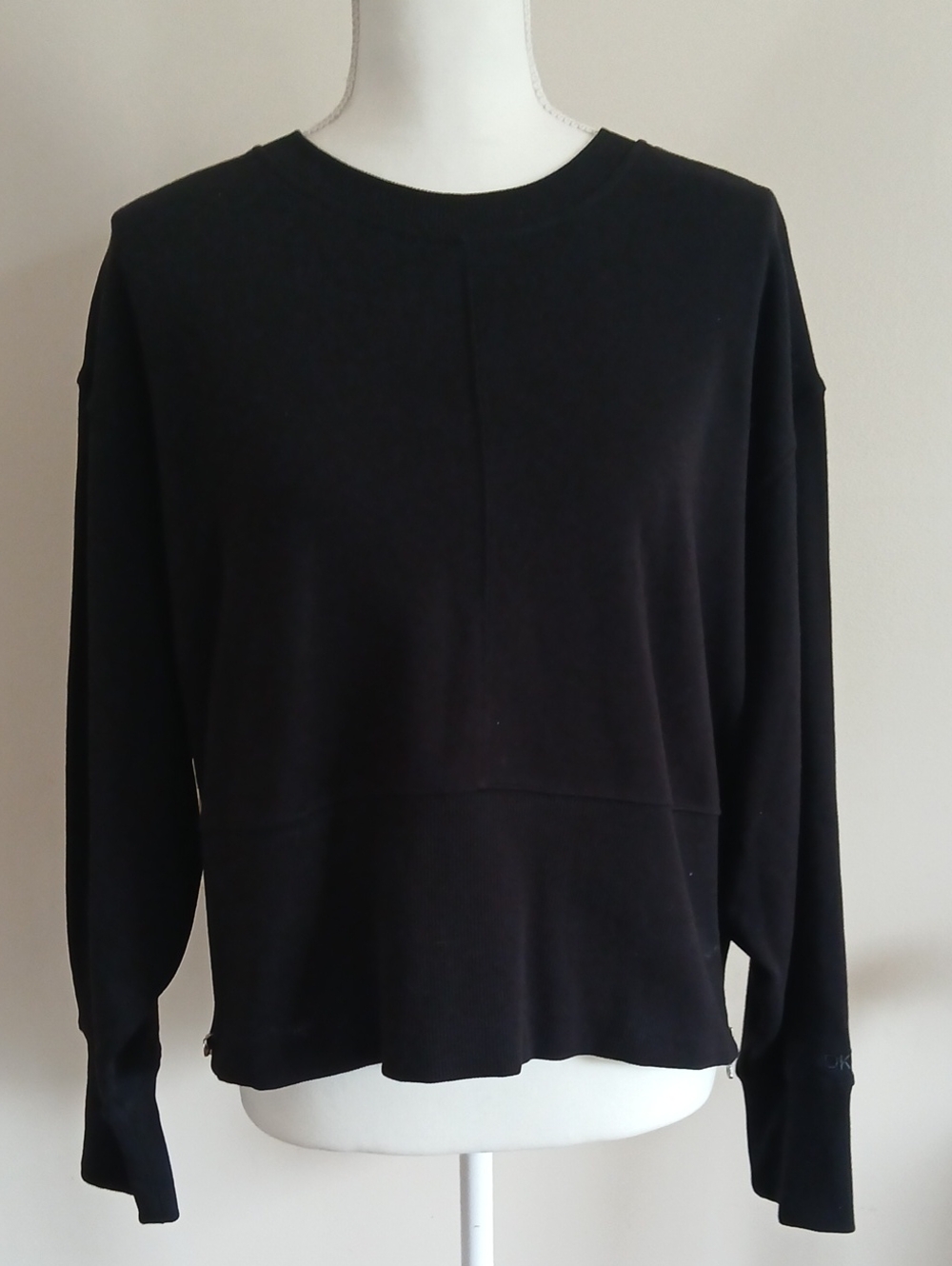 DKNY Black Long-Sleeve Crewneck Sweatshirt
